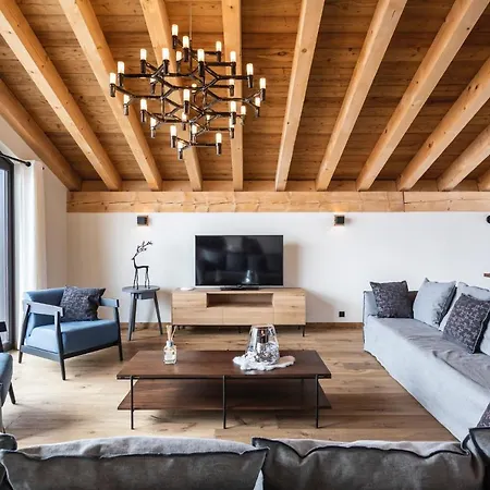 Blue Moon Chalet